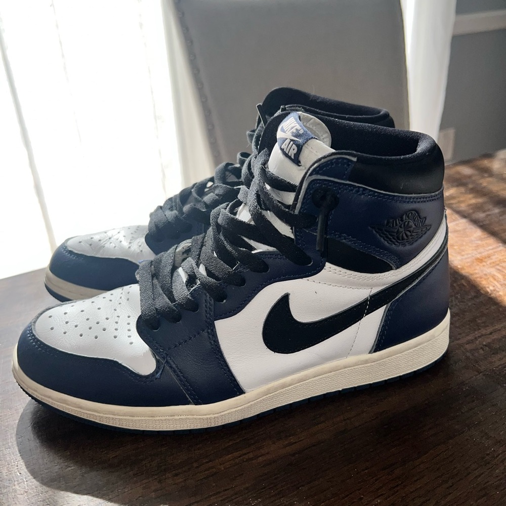 Nike midnight navy jordan 1 men size 8